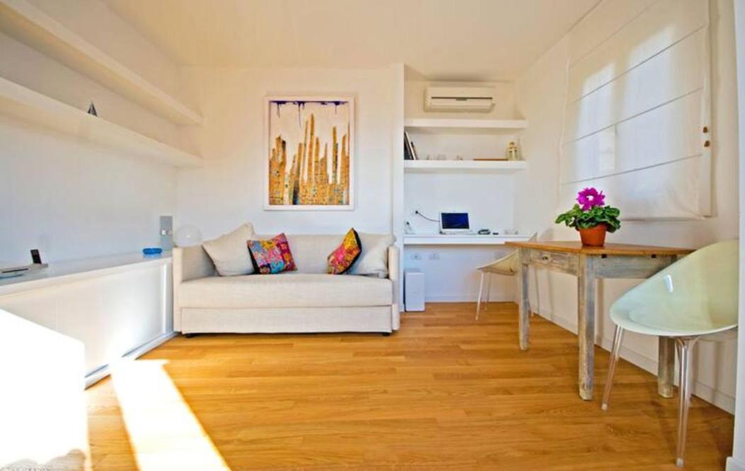 Blue Domus Apartment กาญารี ภายนอก รูปภาพ